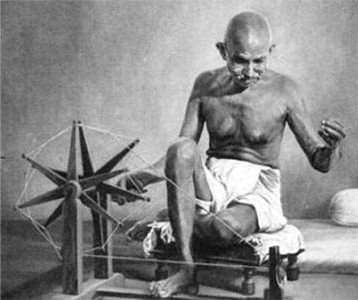 With reference to the picture given below, answer the questions that follow : Mahatma Gandhi and the National Movement, DN Kundra History and Civics Goyal Brothers Solutions ICSE Class 10.